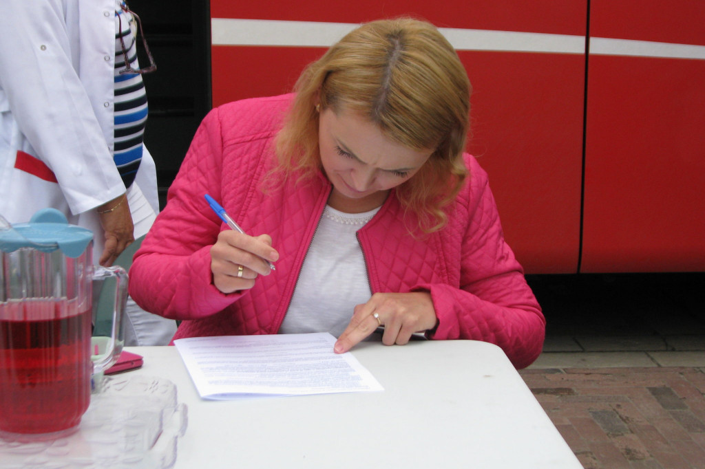 Zamość: Honorowi Dawcy Krwi - Dzieciom [FOTO]