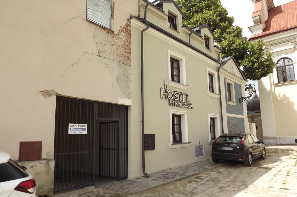 Zamość: Dwie kamienice na sprzedaż