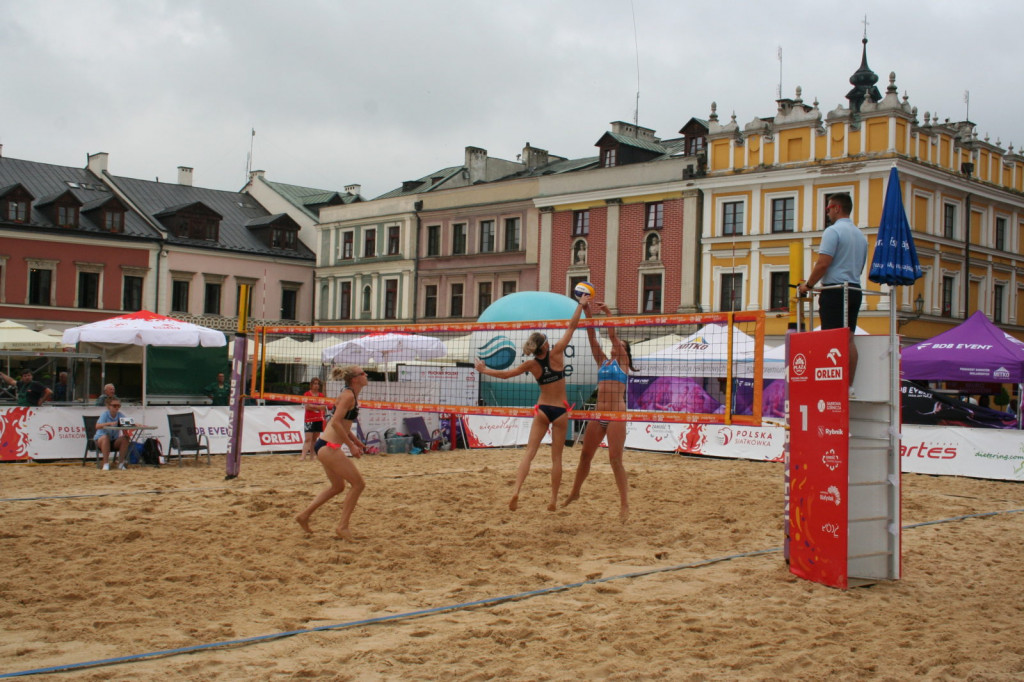 Zamość: Trwają Mistrzostwa Polski Kobiet i Mężczyzn w siatkówce plażowej [FOTO, PROGRAM]