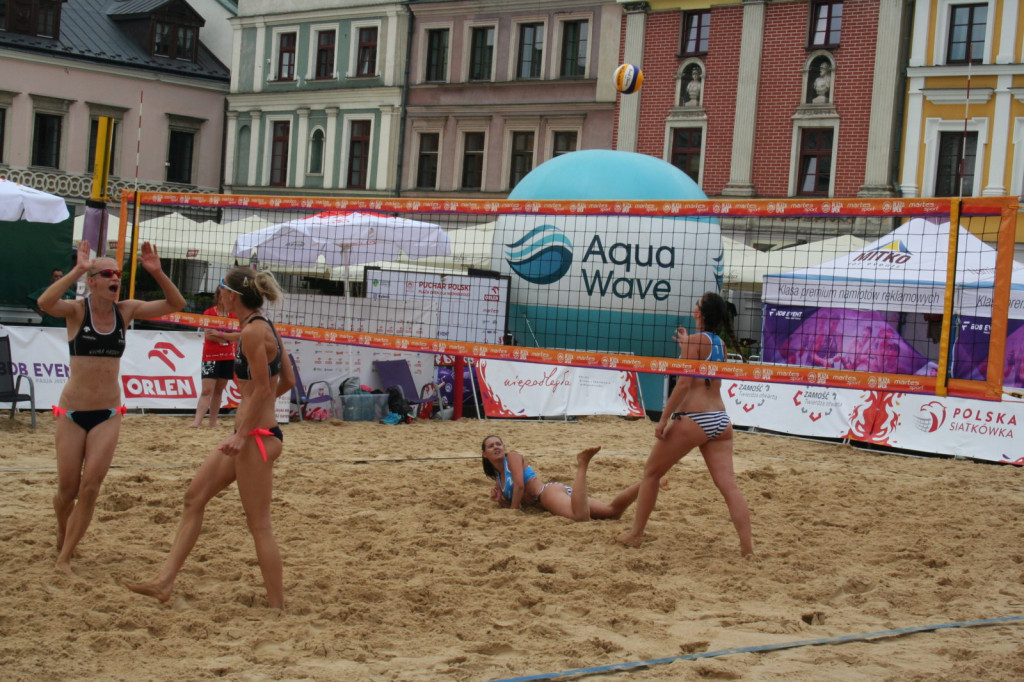 Zamość: Trwają Mistrzostwa Polski Kobiet i Mężczyzn w siatkówce plażowej [FOTO, PROGRAM]
