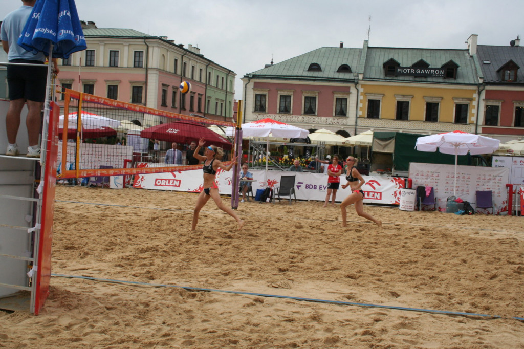 Zamość: Trwają Mistrzostwa Polski Kobiet i Mężczyzn w siatkówce plażowej [FOTO, PROGRAM]
