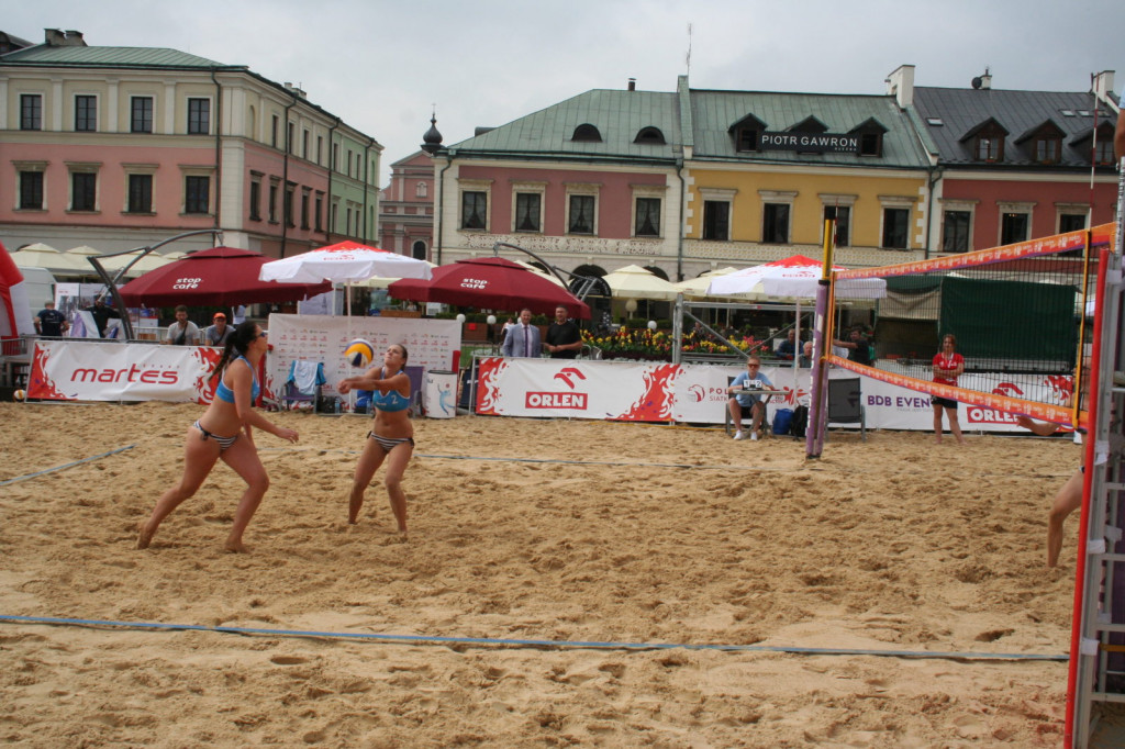 Zamość: Trwają Mistrzostwa Polski Kobiet i Mężczyzn w siatkówce plażowej [FOTO, PROGRAM]