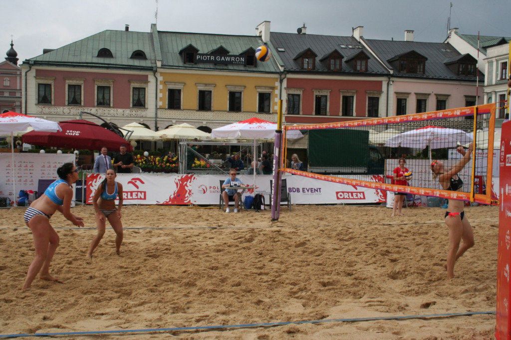 Zamość: Trwają Mistrzostwa Polski Kobiet i Mężczyzn w siatkówce plażowej [FOTO, PROGRAM]