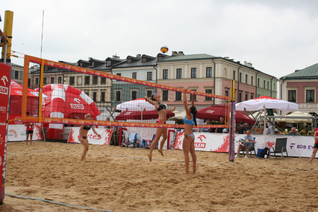 Zamość: Trwają Mistrzostwa Polski Kobiet i Mężczyzn w siatkówce plażowej [FOTO, PROGRAM]