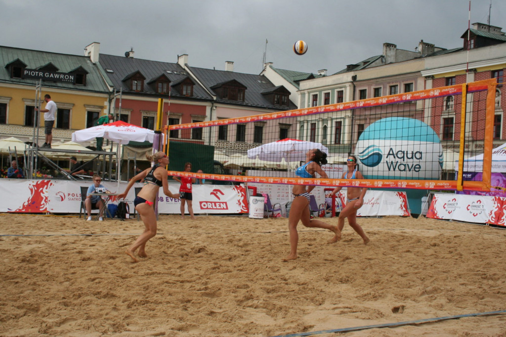 Zamość: Trwają Mistrzostwa Polski Kobiet i Mężczyzn w siatkówce plażowej [FOTO, PROGRAM]