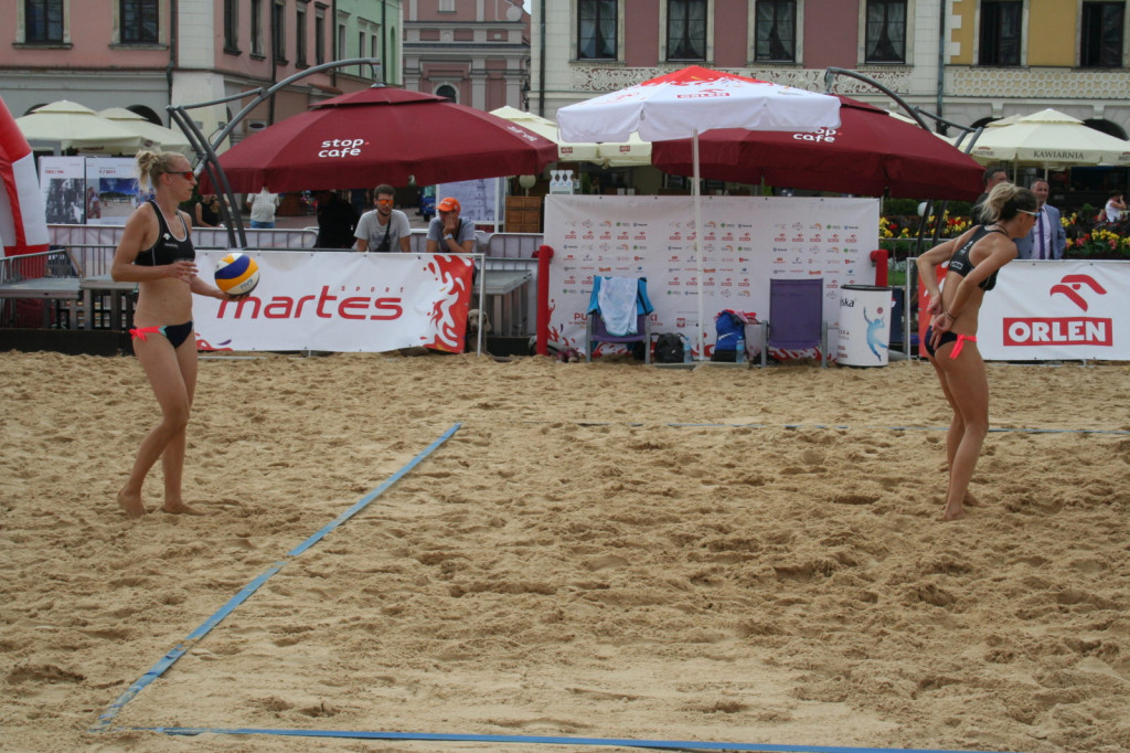 Zamość: Trwają Mistrzostwa Polski Kobiet i Mężczyzn w siatkówce plażowej [FOTO, PROGRAM]
