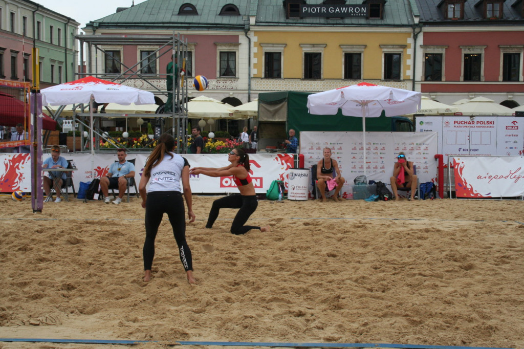 Zamość: Trwają Mistrzostwa Polski Kobiet i Mężczyzn w siatkówce plażowej [FOTO, PROGRAM]