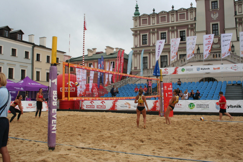 Zamość: Trwają Mistrzostwa Polski Kobiet i Mężczyzn w siatkówce plażowej [FOTO, PROGRAM]