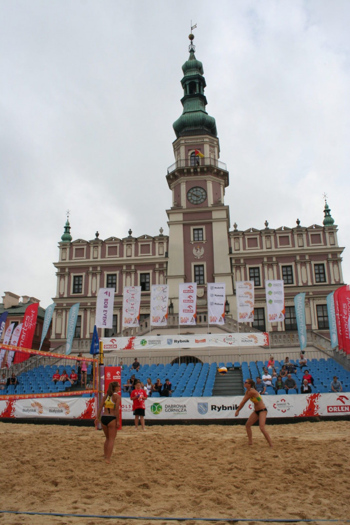 Zamość: Trwają Mistrzostwa Polski Kobiet i Mężczyzn w siatkówce plażowej [FOTO, PROGRAM]