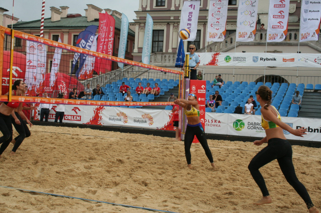 Zamość: Trwają Mistrzostwa Polski Kobiet i Mężczyzn w siatkówce plażowej [FOTO, PROGRAM]