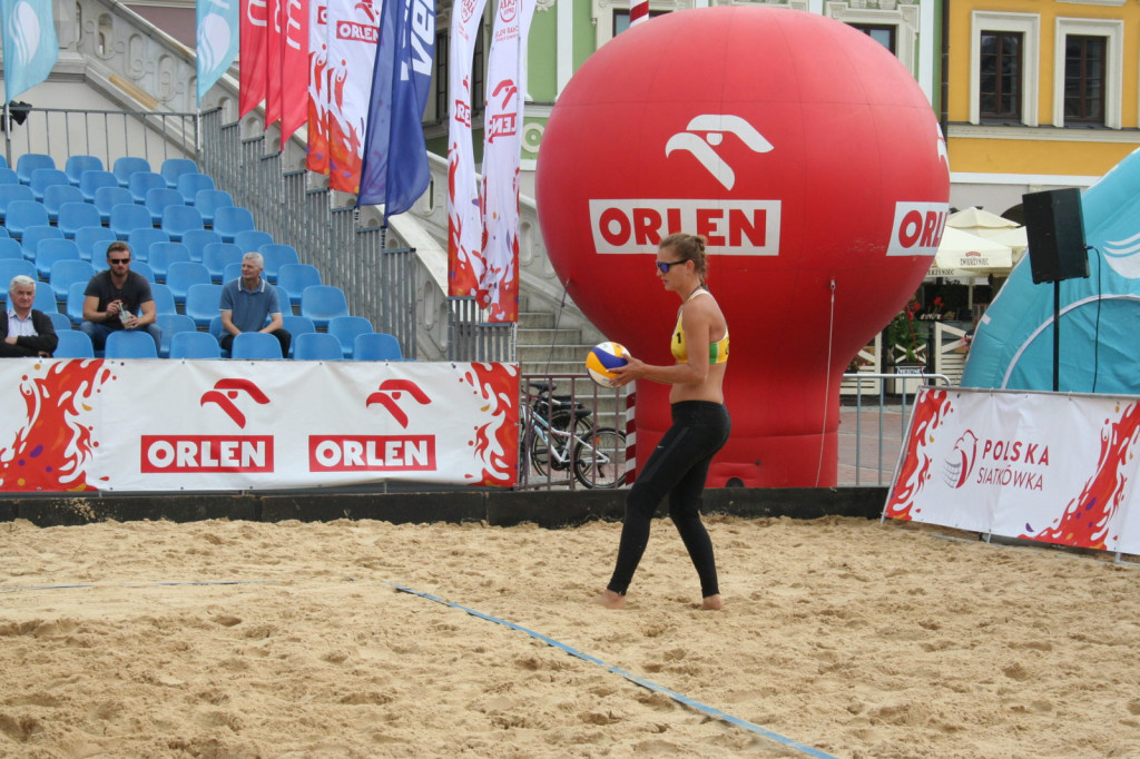 Zamość: Trwają Mistrzostwa Polski Kobiet i Mężczyzn w siatkówce plażowej [FOTO, PROGRAM]
