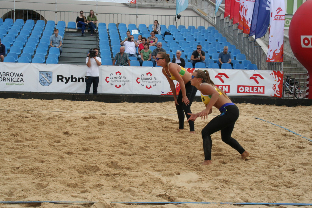 Zamość: Trwają Mistrzostwa Polski Kobiet i Mężczyzn w siatkówce plażowej [FOTO, PROGRAM]