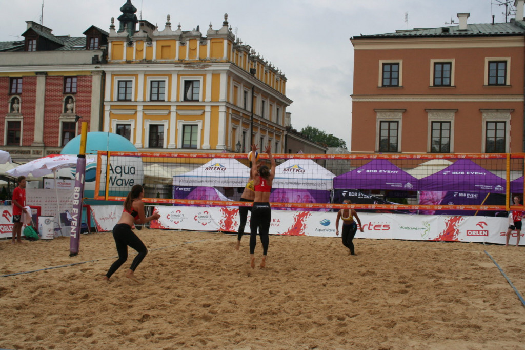 Zamość: Trwają Mistrzostwa Polski Kobiet i Mężczyzn w siatkówce plażowej [FOTO, PROGRAM]