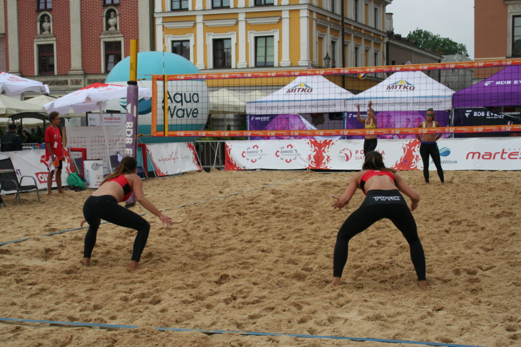 Zamość: Trwają Mistrzostwa Polski Kobiet i Mężczyzn w siatkówce plażowej [FOTO, PROGRAM]