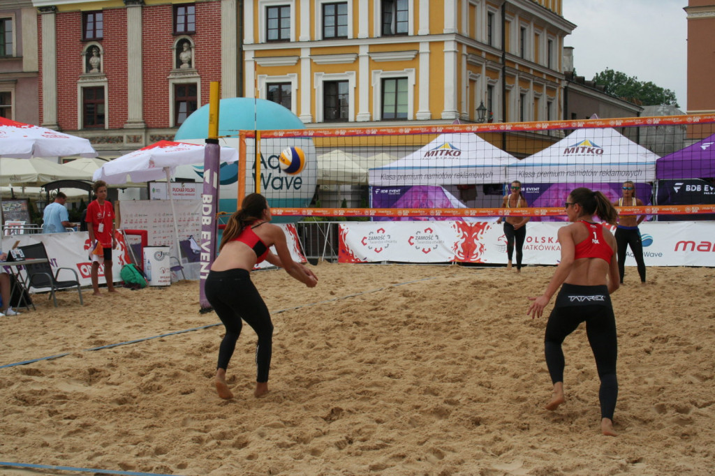 Zamość: Trwają Mistrzostwa Polski Kobiet i Mężczyzn w siatkówce plażowej [FOTO, PROGRAM]
