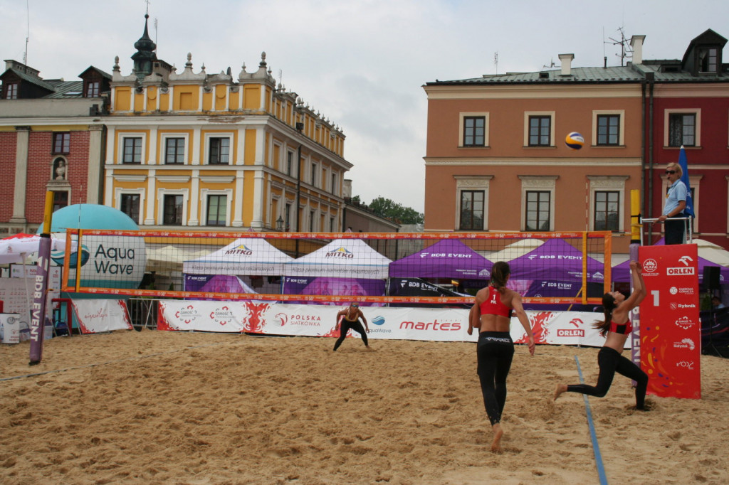 Zamość: Trwają Mistrzostwa Polski Kobiet i Mężczyzn w siatkówce plażowej [FOTO, PROGRAM]
