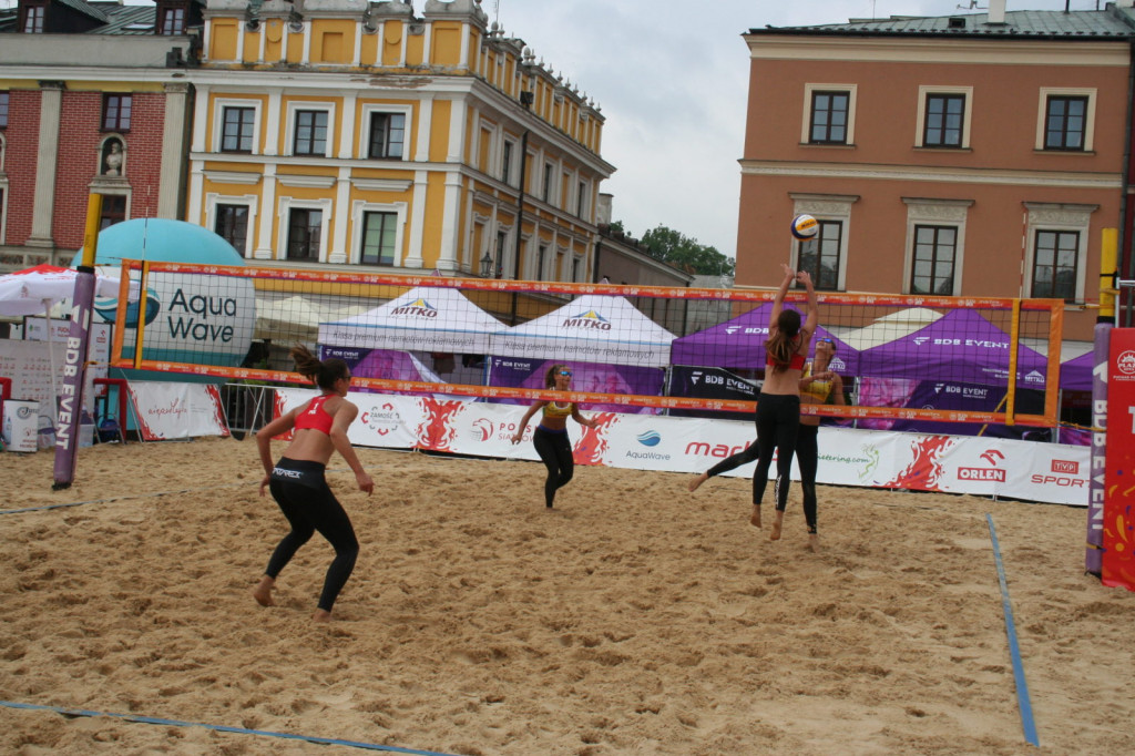 Zamość: Trwają Mistrzostwa Polski Kobiet i Mężczyzn w siatkówce plażowej [FOTO, PROGRAM]