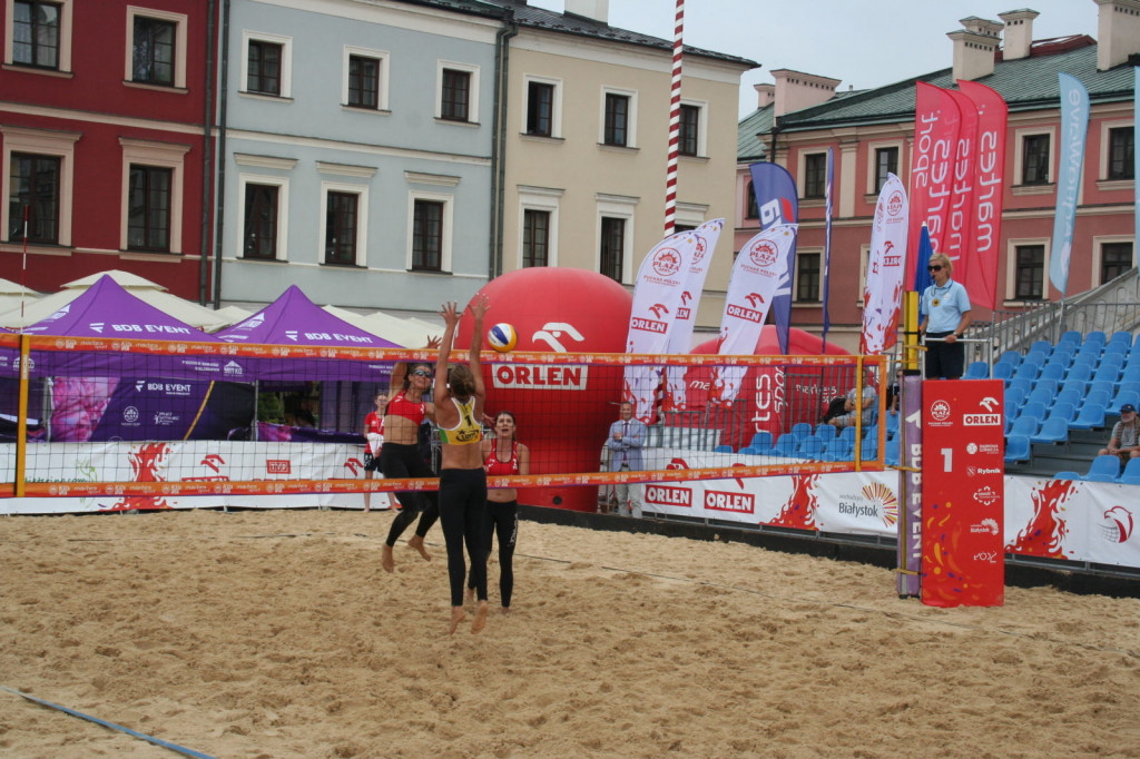 Zamość: Trwają Mistrzostwa Polski Kobiet i Mężczyzn w siatkówce plażowej [FOTO, PROGRAM]