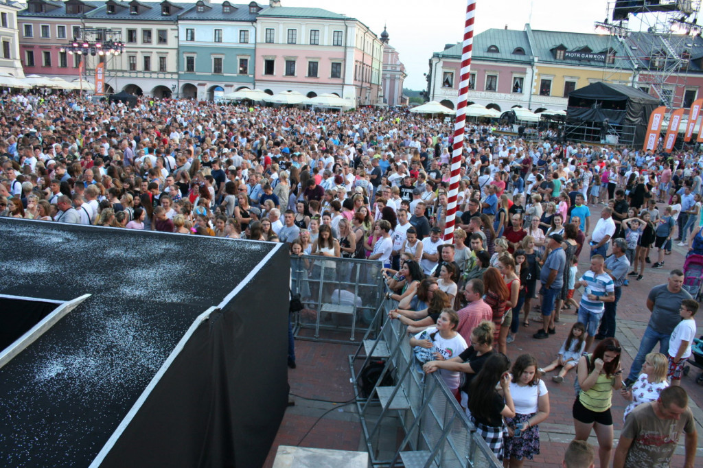 Zamość: Koncert pełen gwiazd na Rynku Wielkim. Wakacyjna Trasa Dwójki [FOTO]