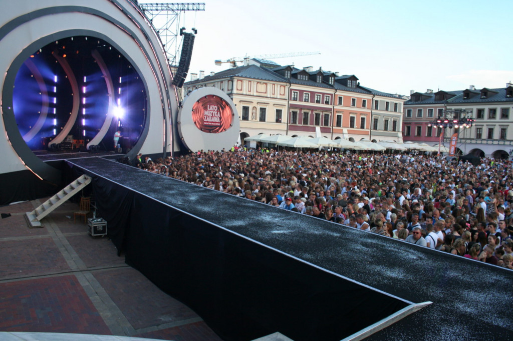 Zamość: Koncert pełen gwiazd na Rynku Wielkim. Wakacyjna Trasa Dwójki [FOTO]