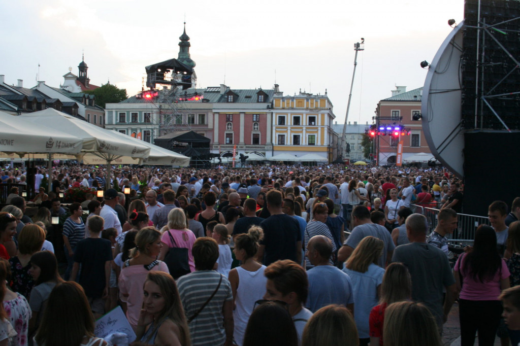 Zamość: Koncert pełen gwiazd na Rynku Wielkim. Wakacyjna Trasa Dwójki [FOTO]