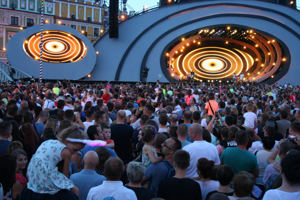 Zamość: Koncert pełen gwiazd na Rynku Wielkim. Wakacyjna Trasa Dwójki [FOTO]