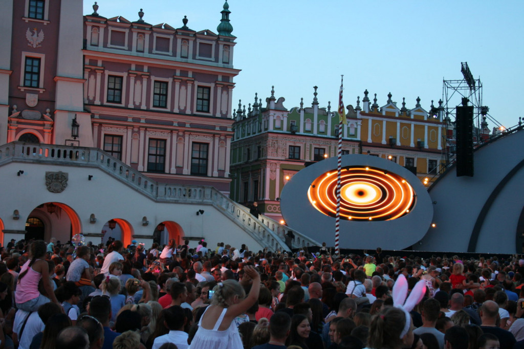 Zamość: Koncert pełen gwiazd na Rynku Wielkim. Wakacyjna Trasa Dwójki [FOTO]