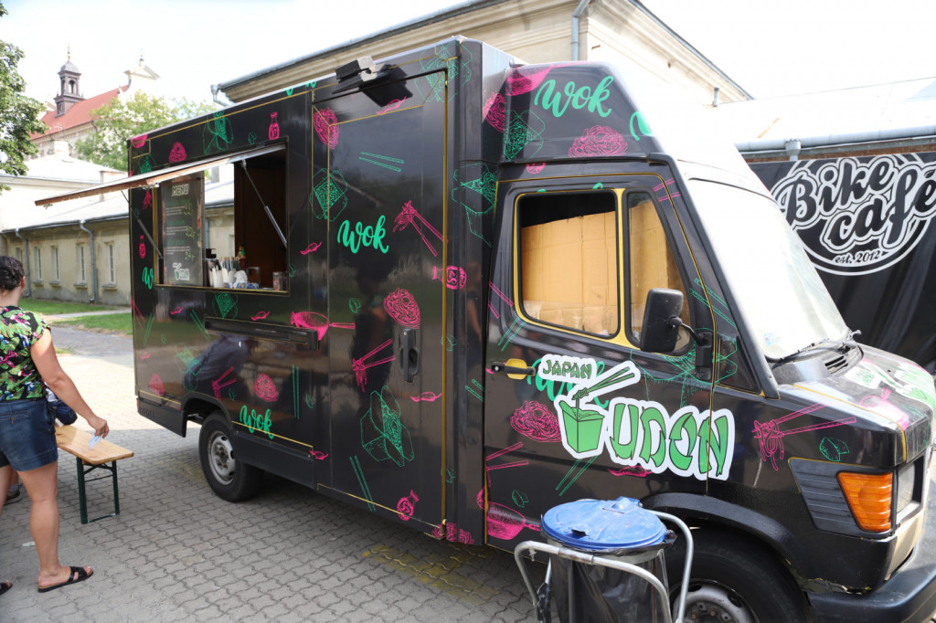 Zamość: Foodtrucki pod pałacem. Dzisiaj ostatni dzień [FOTO]