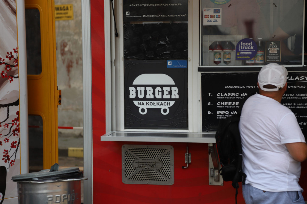 Zamość: Foodtrucki pod pałacem. Dzisiaj ostatni dzień [FOTO]