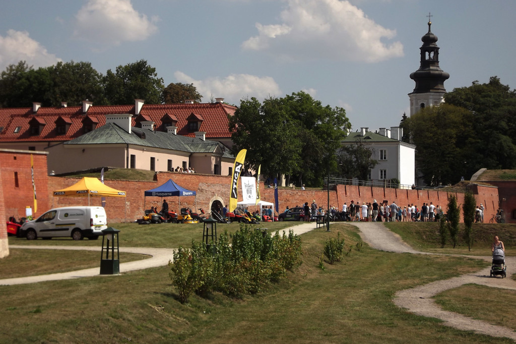 Zamość: II Zamojski Zlot Kosiarek Samojezdnych