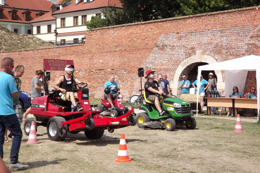 Zamość: II Zamojski Zlot Kosiarek Samojezdnych