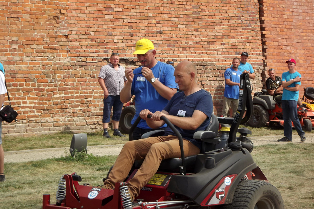 Zamość: II Zamojski Zlot Kosiarek Samojezdnych