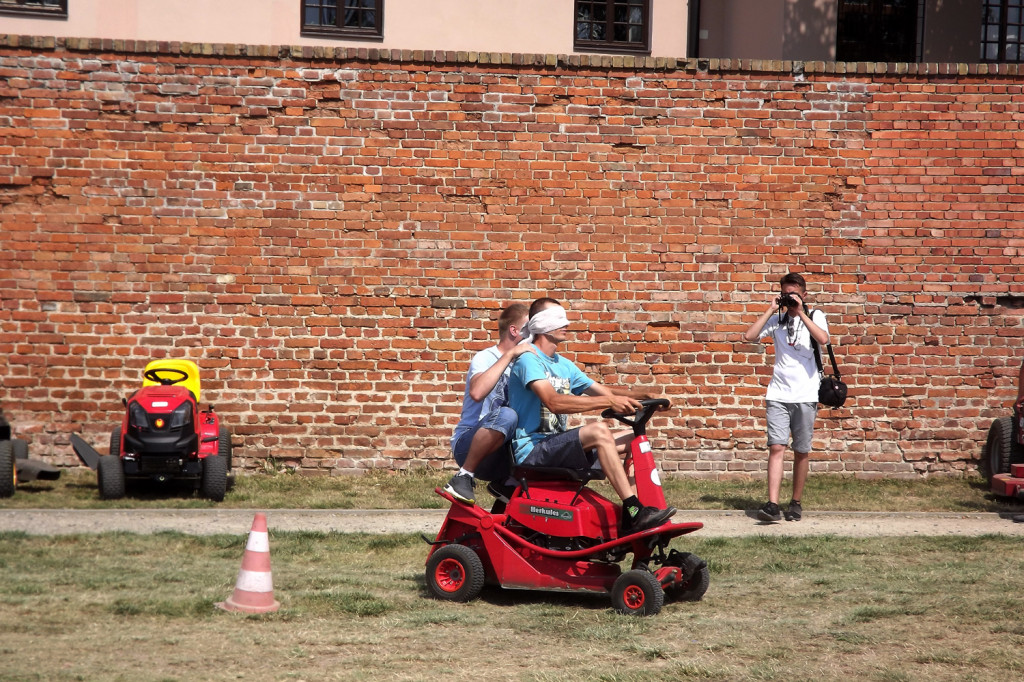 Zamość: II Zamojski Zlot Kosiarek Samojezdnych