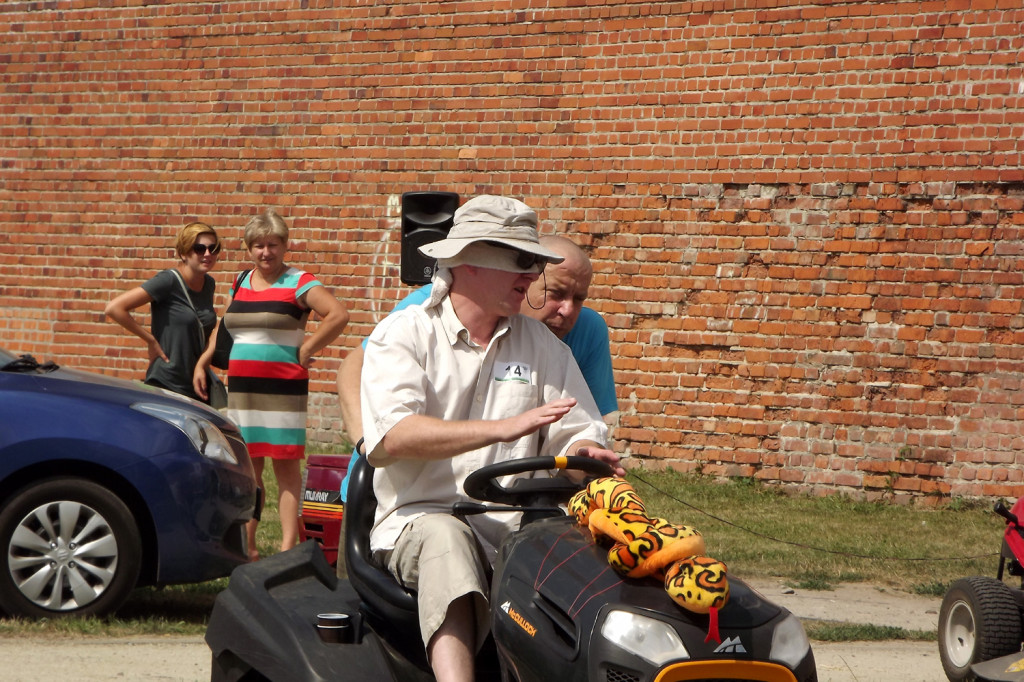 Zamość: II Zamojski Zlot Kosiarek Samojezdnych