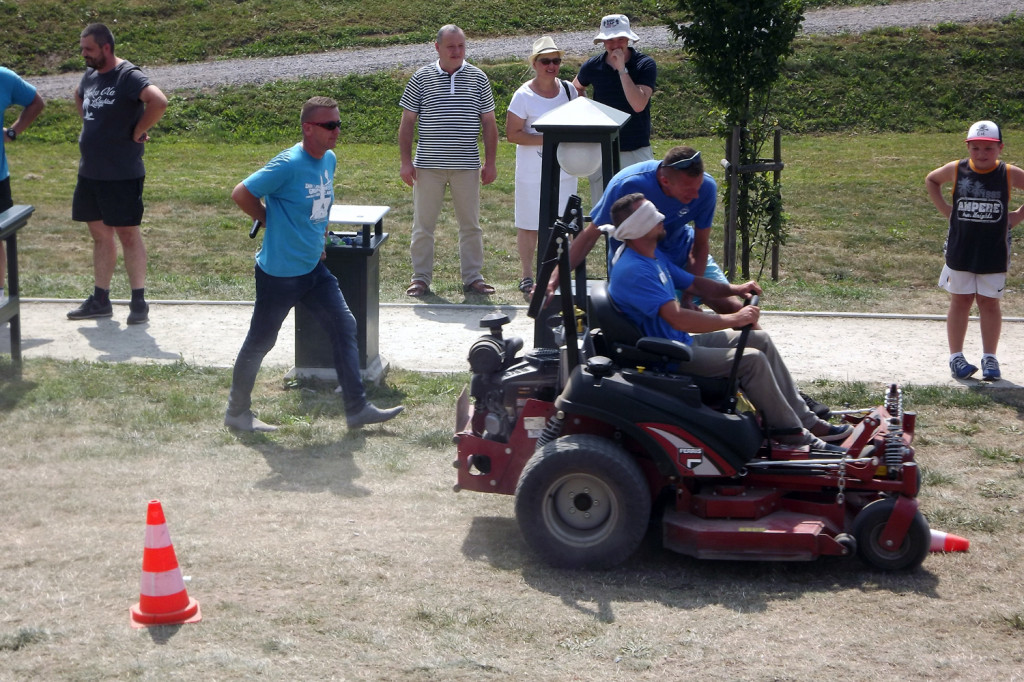 Zamość: II Zamojski Zlot Kosiarek Samojezdnych