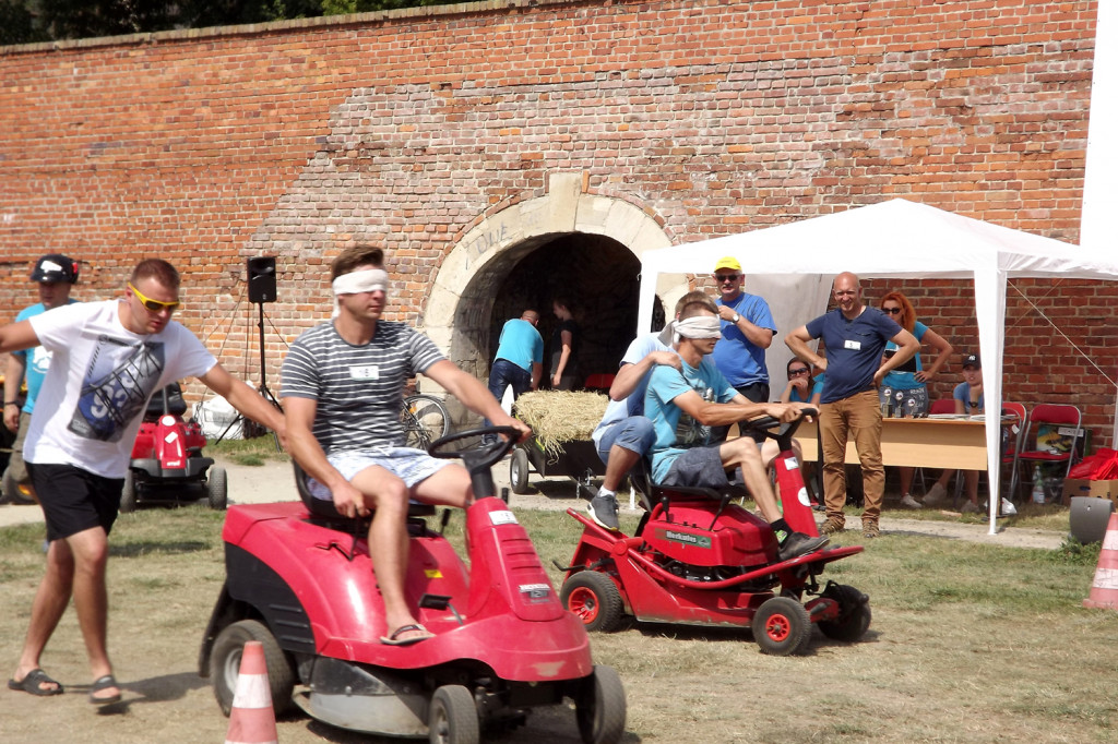 Zamość: II Zamojski Zlot Kosiarek Samojezdnych