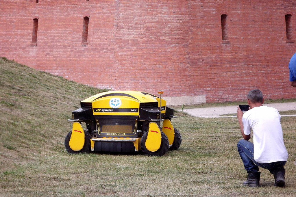 Zamość: II Zamojski Zlot Kosiarek Samojezdnych