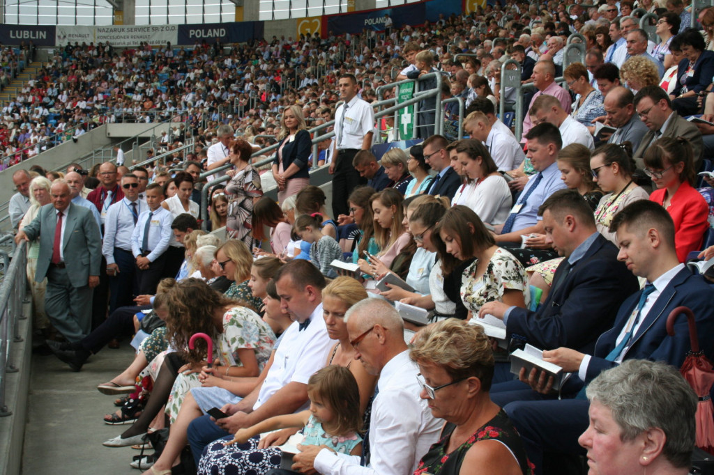 Lublin: Chrzest na stadionie [FOTO]