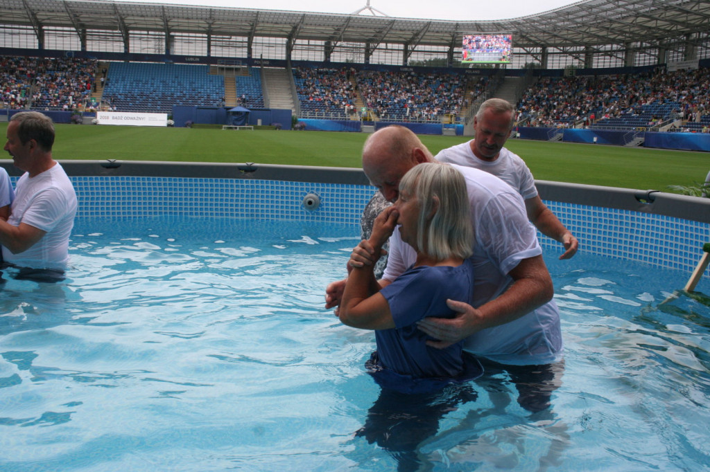 Lublin: Chrzest na stadionie [FOTO]