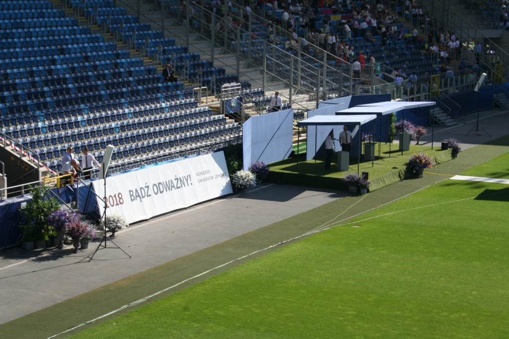 Lublin: Wielkie sprzątanie na Lubelskiej Arenie [FOTO]