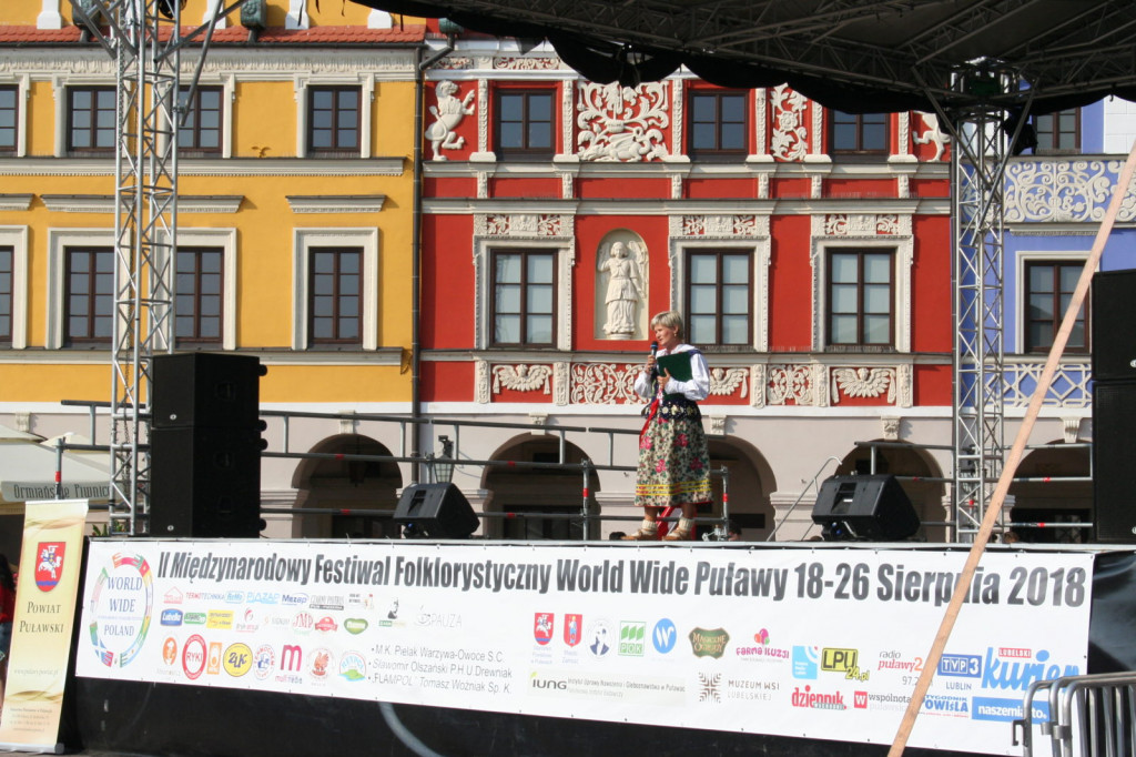 Zamość: II Międzynarodowy Festiwal Folklorystyczny 