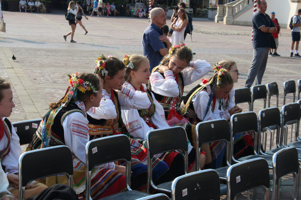 Zamość: II Międzynarodowy Festiwal Folklorystyczny 