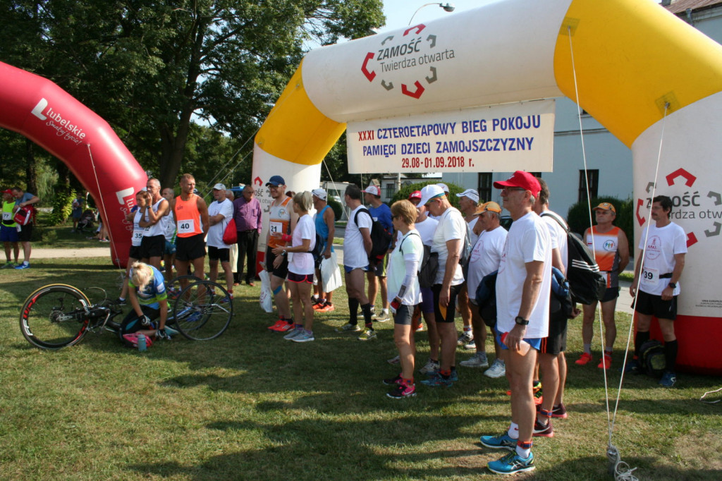 Zamość: XXXI Czteroetapowy Bieg Pokoju Pamięci Dzieci Zamojszczyzny! [FOTO]