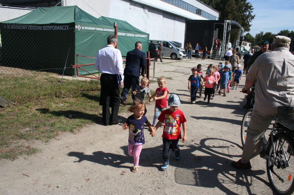 Zamość: Dzień Otwarty Koszar przyciągnął wielu zwiedzających [FOTO]