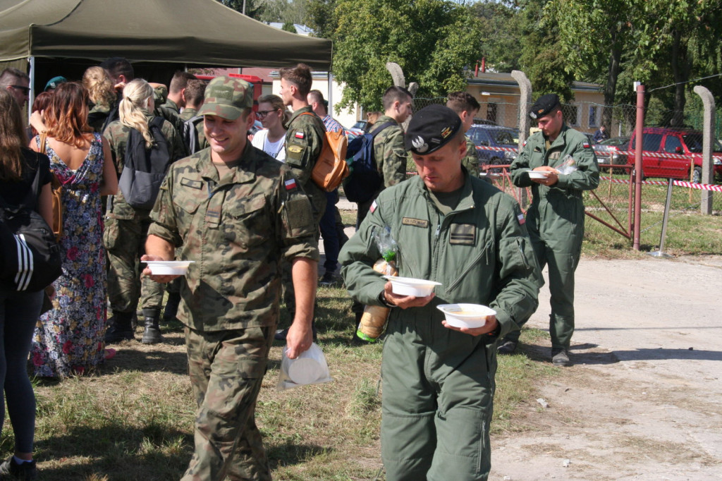 Zamość: Dzień Otwarty Koszar przyciągnął wielu zwiedzających [FOTO]