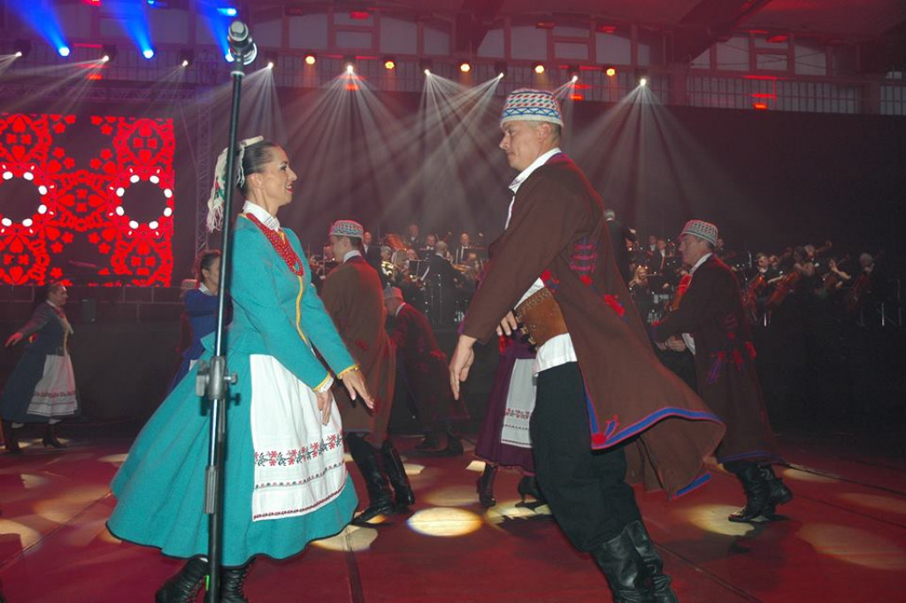 Zamość: Ceremonia otwarcia Mistrzostw Europy U20 i U23 [Zamojszczyzna, Namysłowiacy, Night Rider Symphony - FOTO]