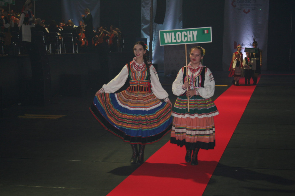 Zamość: Ceremonia otwarcia Mistrzostw Europy U20 i U23 [Zamojszczyzna, Namysłowiacy, Night Rider Symphony - FOTO]