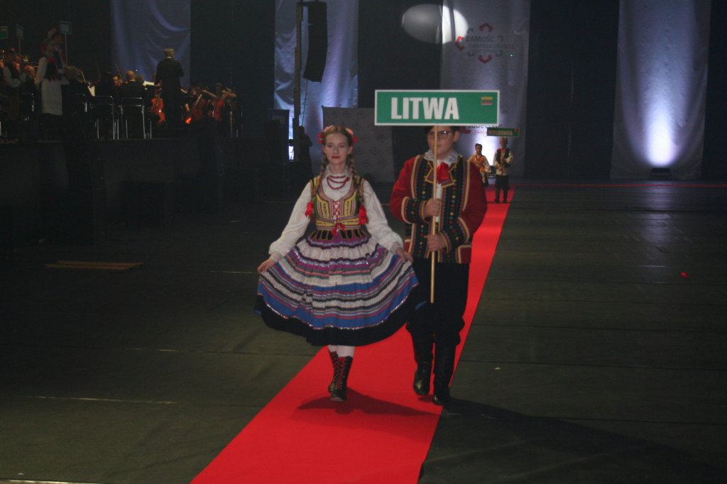 Zamość: Ceremonia otwarcia Mistrzostw Europy U20 i U23 [Zamojszczyzna, Namysłowiacy, Night Rider Symphony - FOTO]