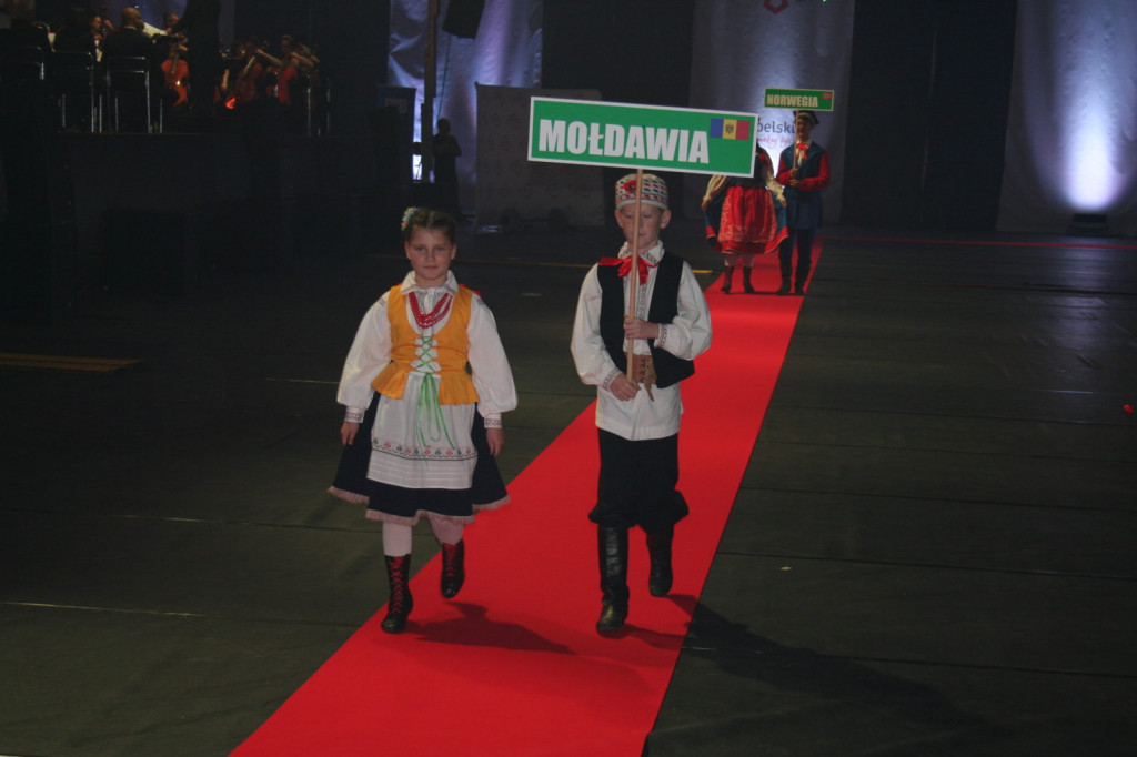 Zamość: Ceremonia otwarcia Mistrzostw Europy U20 i U23 [Zamojszczyzna, Namysłowiacy, Night Rider Symphony - FOTO]