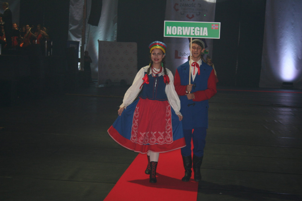 Zamość: Ceremonia otwarcia Mistrzostw Europy U20 i U23 [Zamojszczyzna, Namysłowiacy, Night Rider Symphony - FOTO]